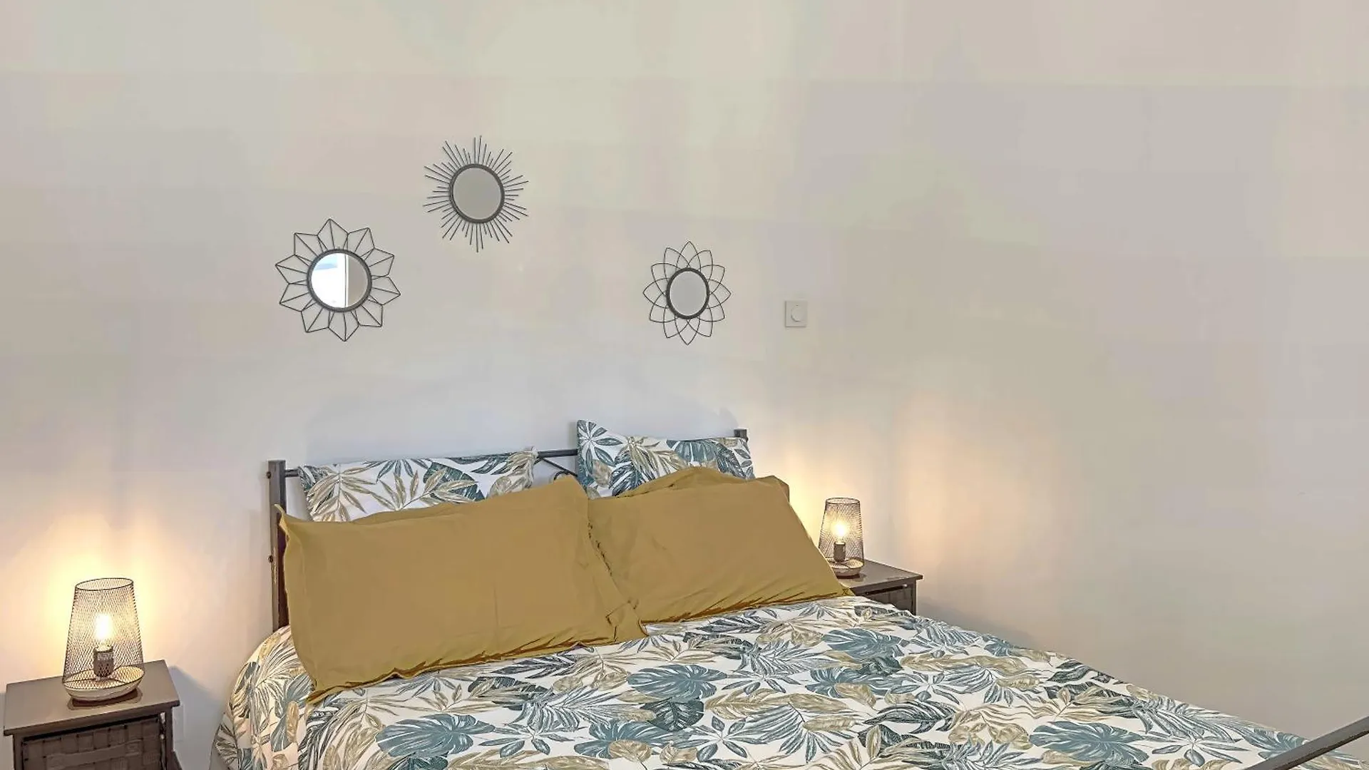 Ref 329 - Riantec Maisonnette De Type Pecheur 3 Pieces Avec Jardin Clos Vila 0*,  França